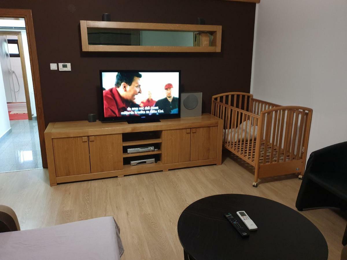 Apartman Max 2 Biskupec Zelinski ภายนอก รูปภาพ